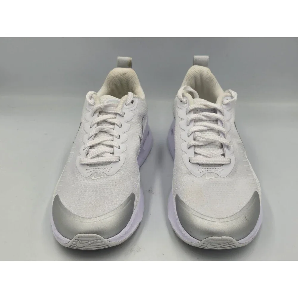 Nike Air Max Nuaxis Women’s 7.5 White Silver Running Gym Shoes Sneakers
